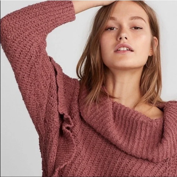 Express Ruffle Sweater - Picture 3 of 5